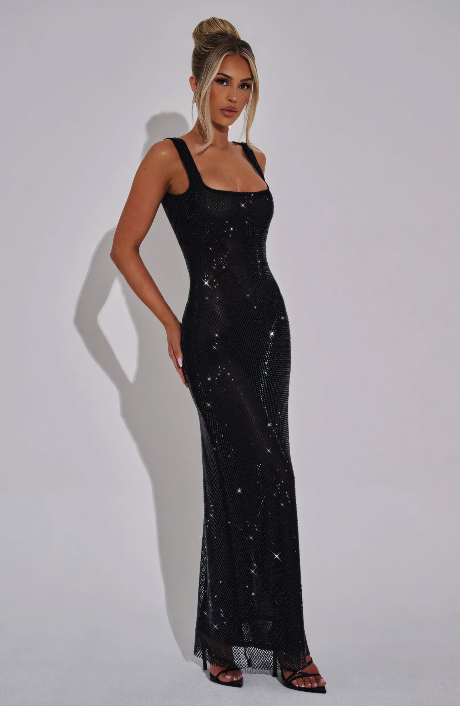 EVY MAXI DRESS - BLACK